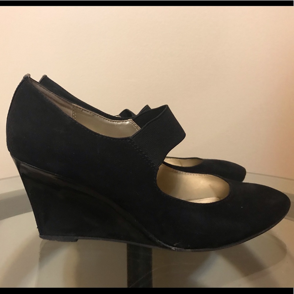 Black Bandolino wedges shoes